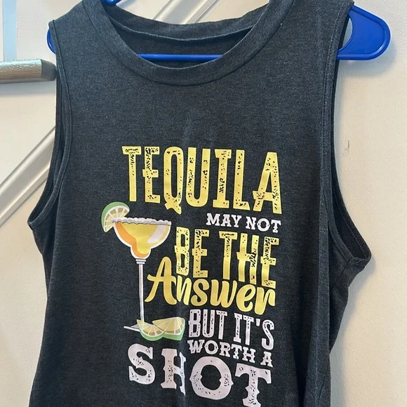 Graphic Tee Tank Top women’s size large - Picture 3 of 4